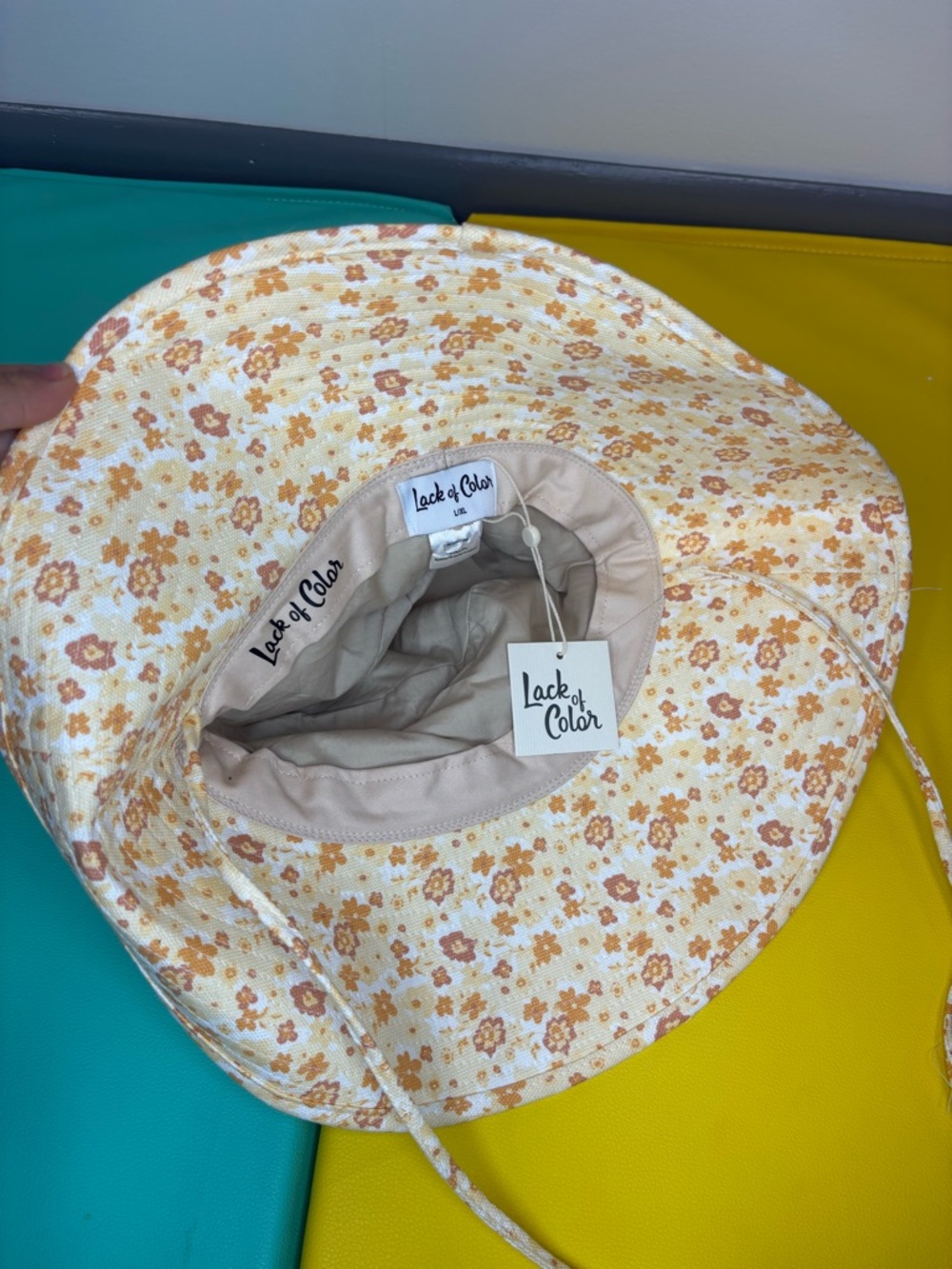 Lack of Color Holiday Bucket Hat in Peach Bloom Size Large/XL NWT - Picture 4 of 6